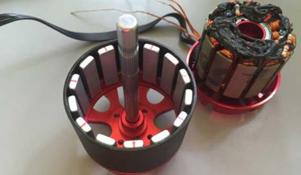 موتور براشلس